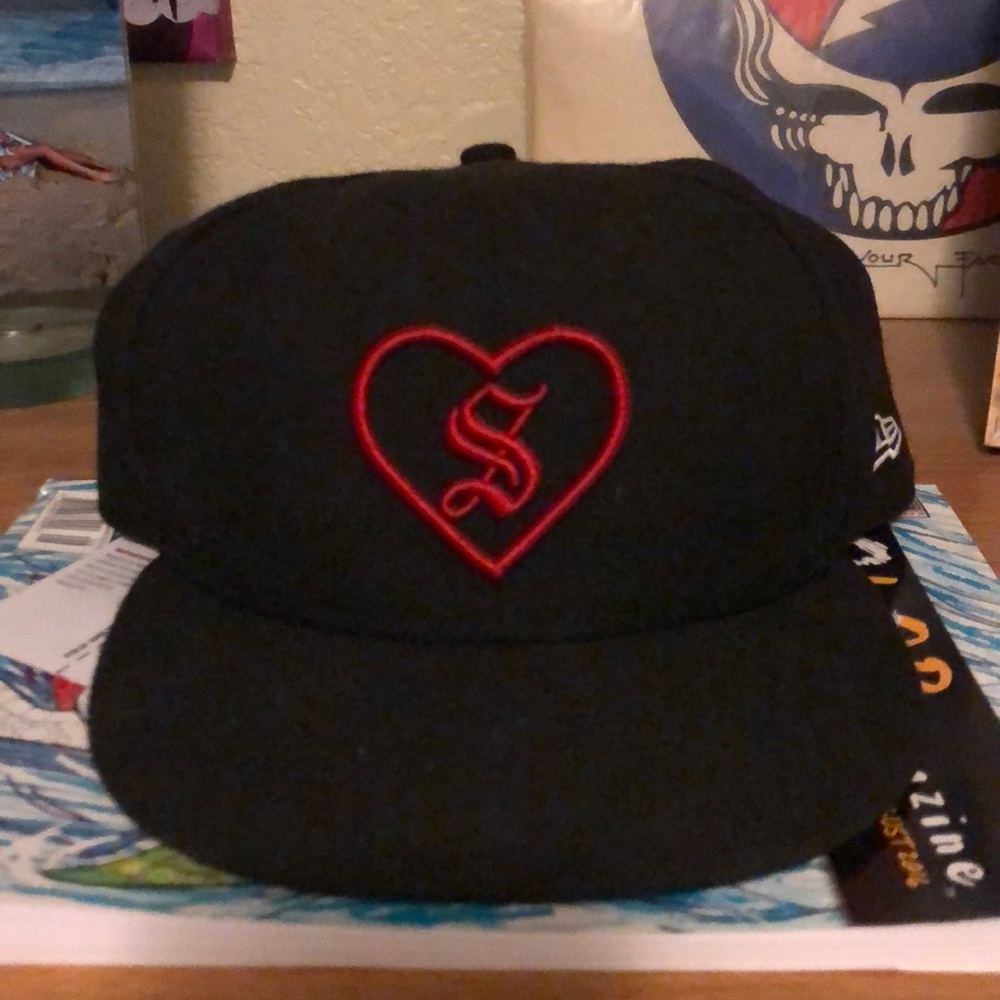 Supreme new era fitted hat